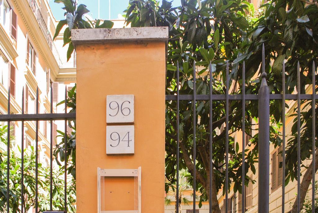 Appartamento Larisarooms โรม ภายนอก รูปภาพ